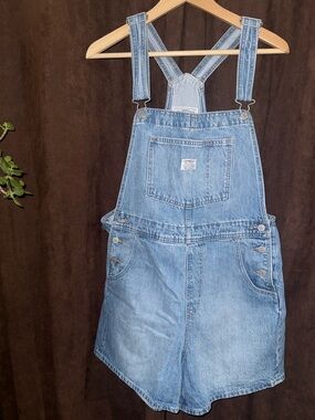 Levi’s “vintage “ Macy’s collection  Light Wash Denim Short Overalls